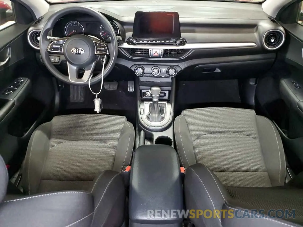 8 fotografías del automóvil dañado 3KPF24ADXLE261757 KIA FORTE 2020