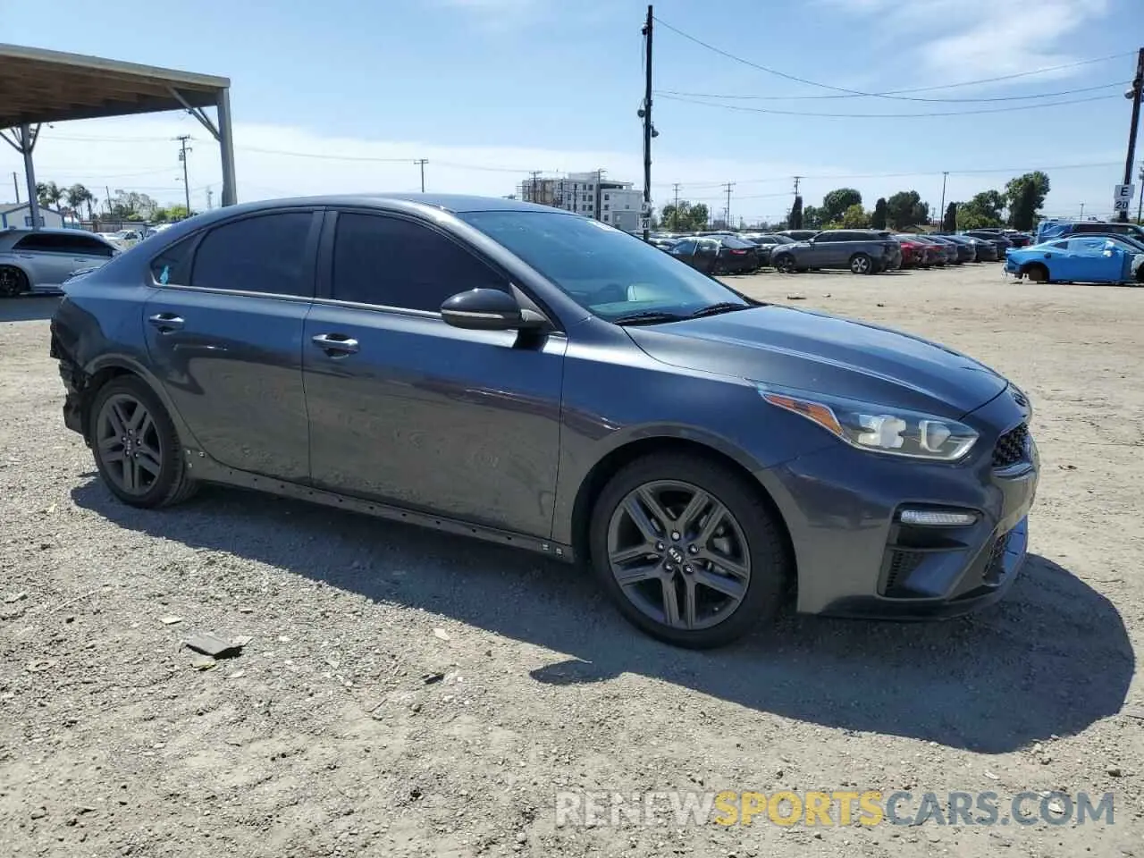 4 fotografías del automóvil dañado 3KPF34AD0LE194096 KIA FORTE 2020