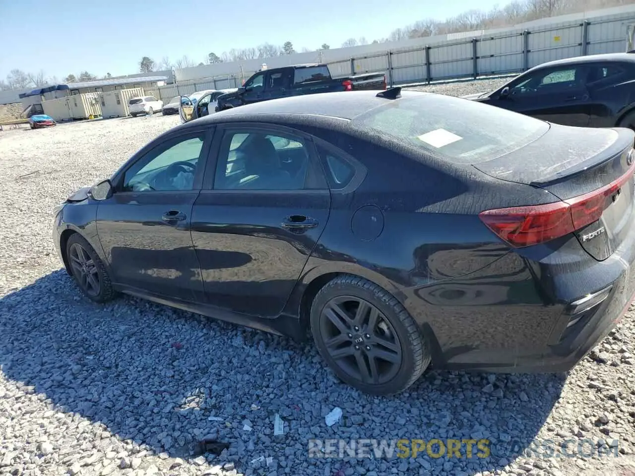 2 fotografías del automóvil dañado 3KPF34AD0LE221572 KIA FORTE 2020