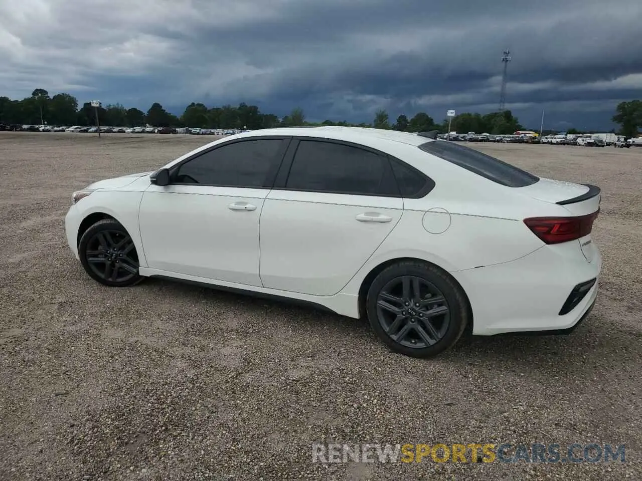 2 fotografías del automóvil dañado 3KPF34AD1LE227414 KIA FORTE 2020