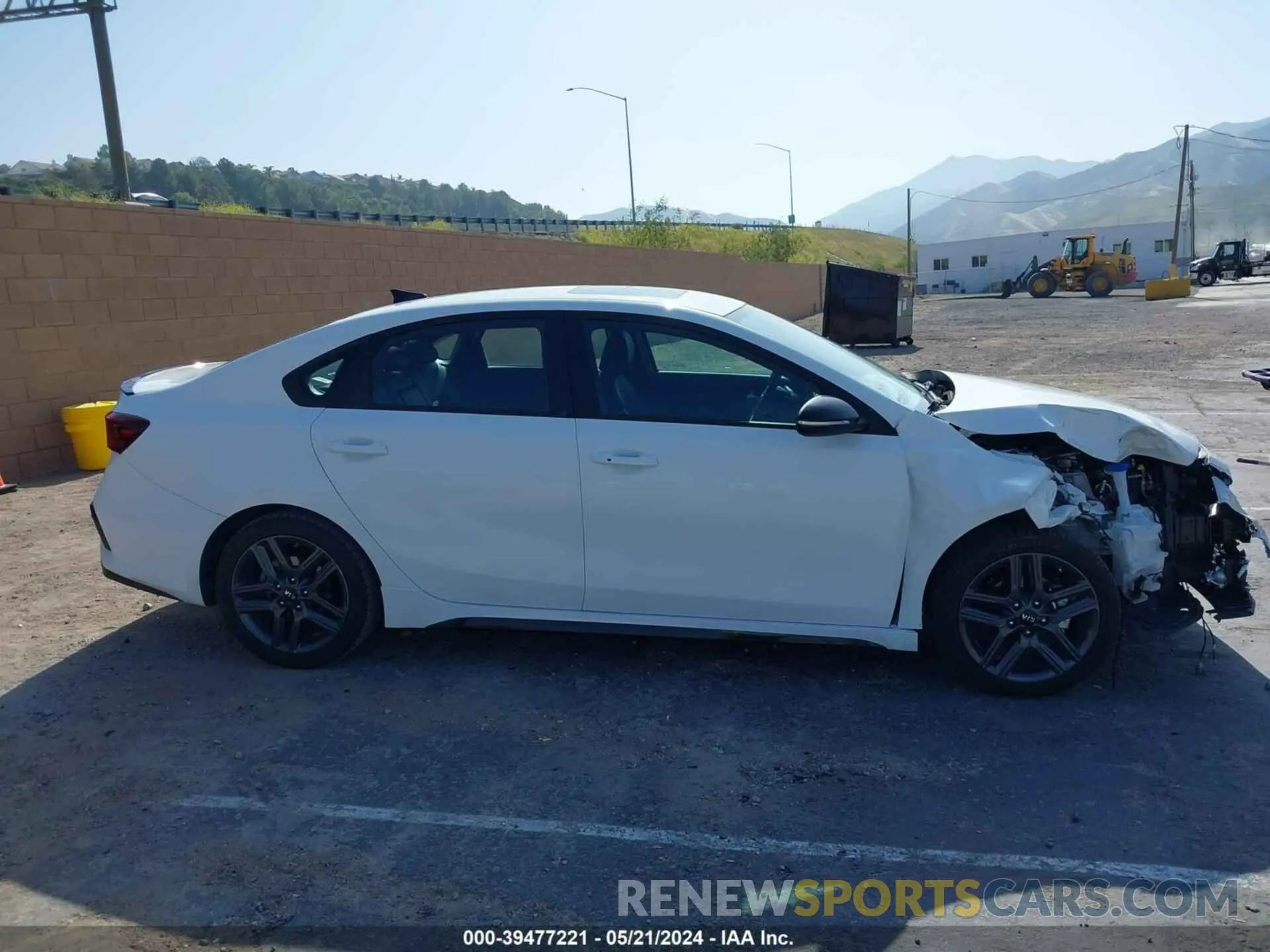 13 fotografías del automóvil dañado 3KPF34AD1LE260672 KIA FORTE 2020