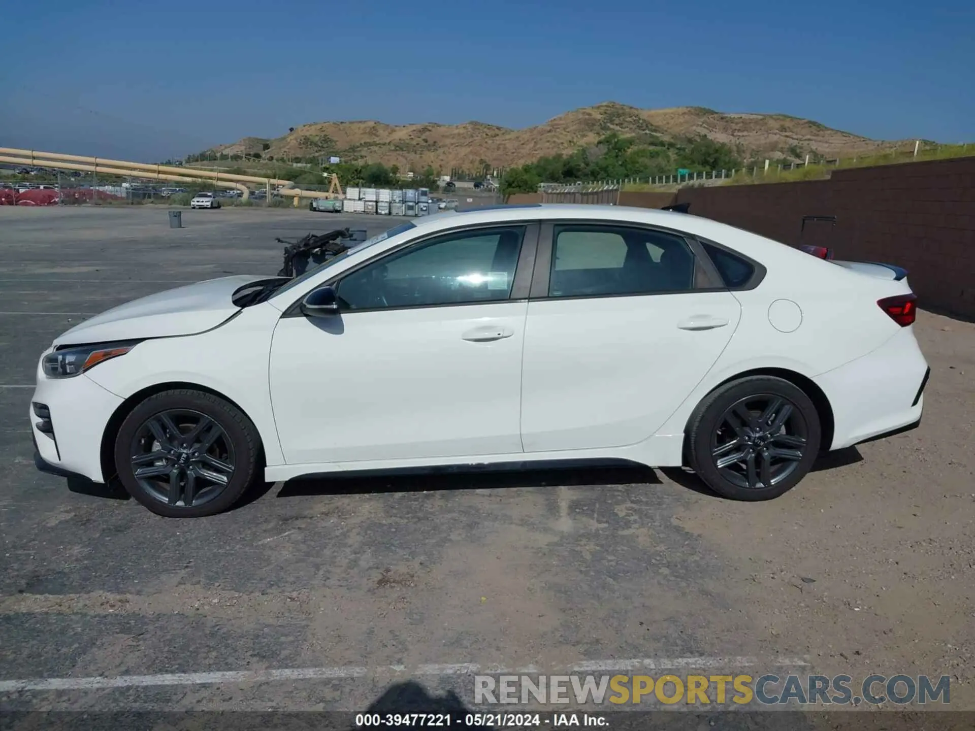14 fotografías del automóvil dañado 3KPF34AD1LE260672 KIA FORTE 2020