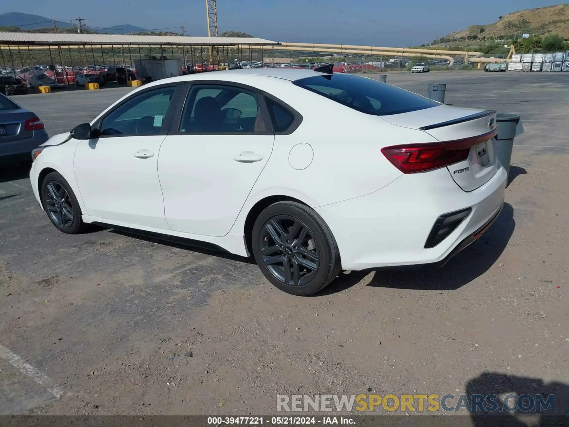 3 fotografías del automóvil dañado 3KPF34AD1LE260672 KIA FORTE 2020