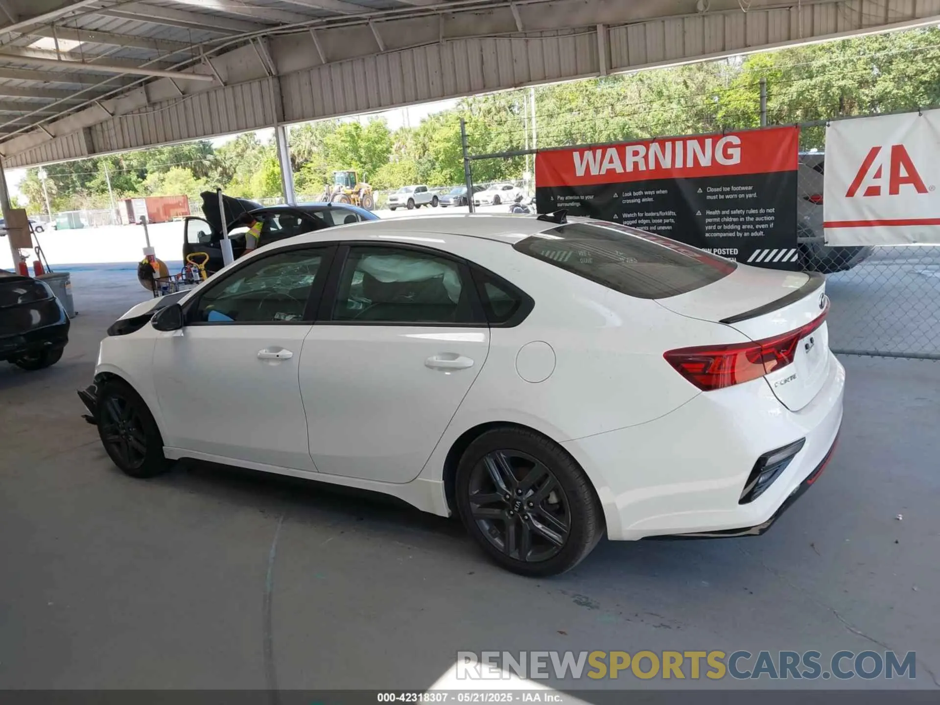 15 fotografías del automóvil dañado 3KPF34AD3LE213966 KIA FORTE 2020