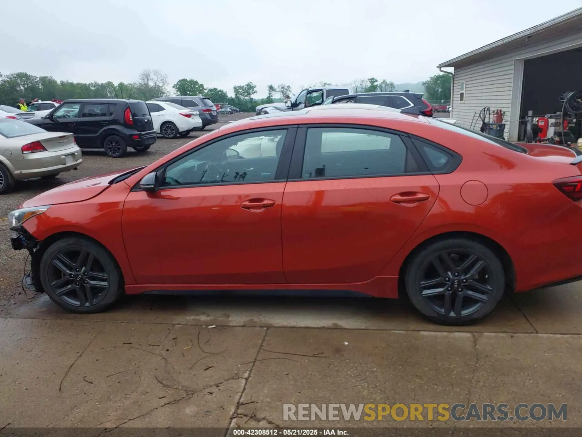 15 fotografías del automóvil dañado 3KPF34AD3LE260009 KIA FORTE 2020