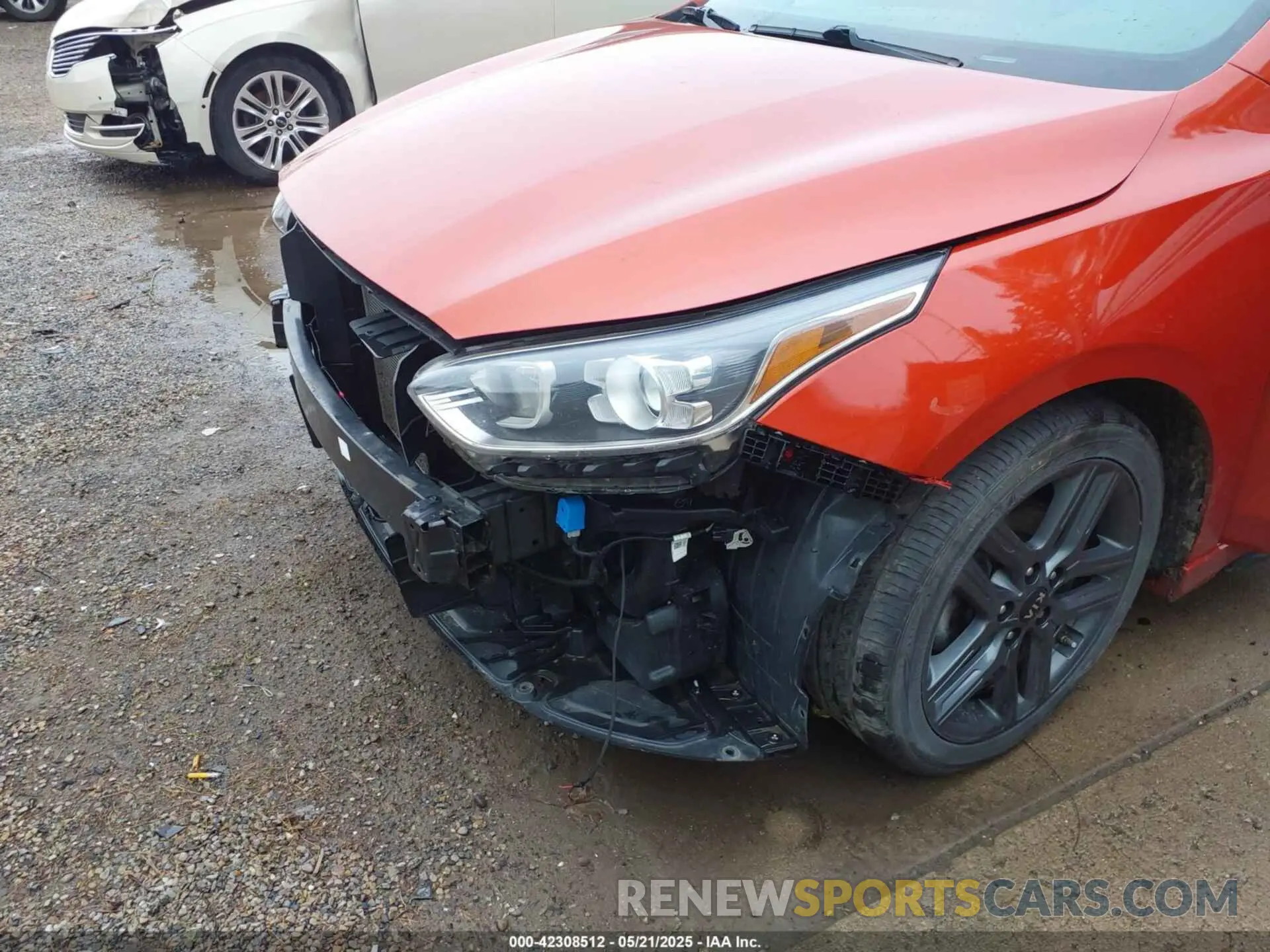 20 fotografías del automóvil dañado 3KPF34AD3LE260009 KIA FORTE 2020