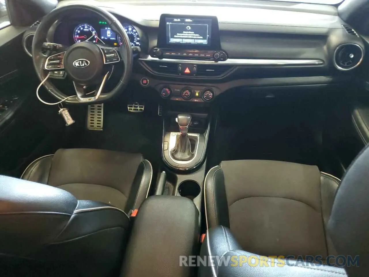 8 fotografías del automóvil dañado 3KPF34AD5LE222152 KIA FORTE 2020
