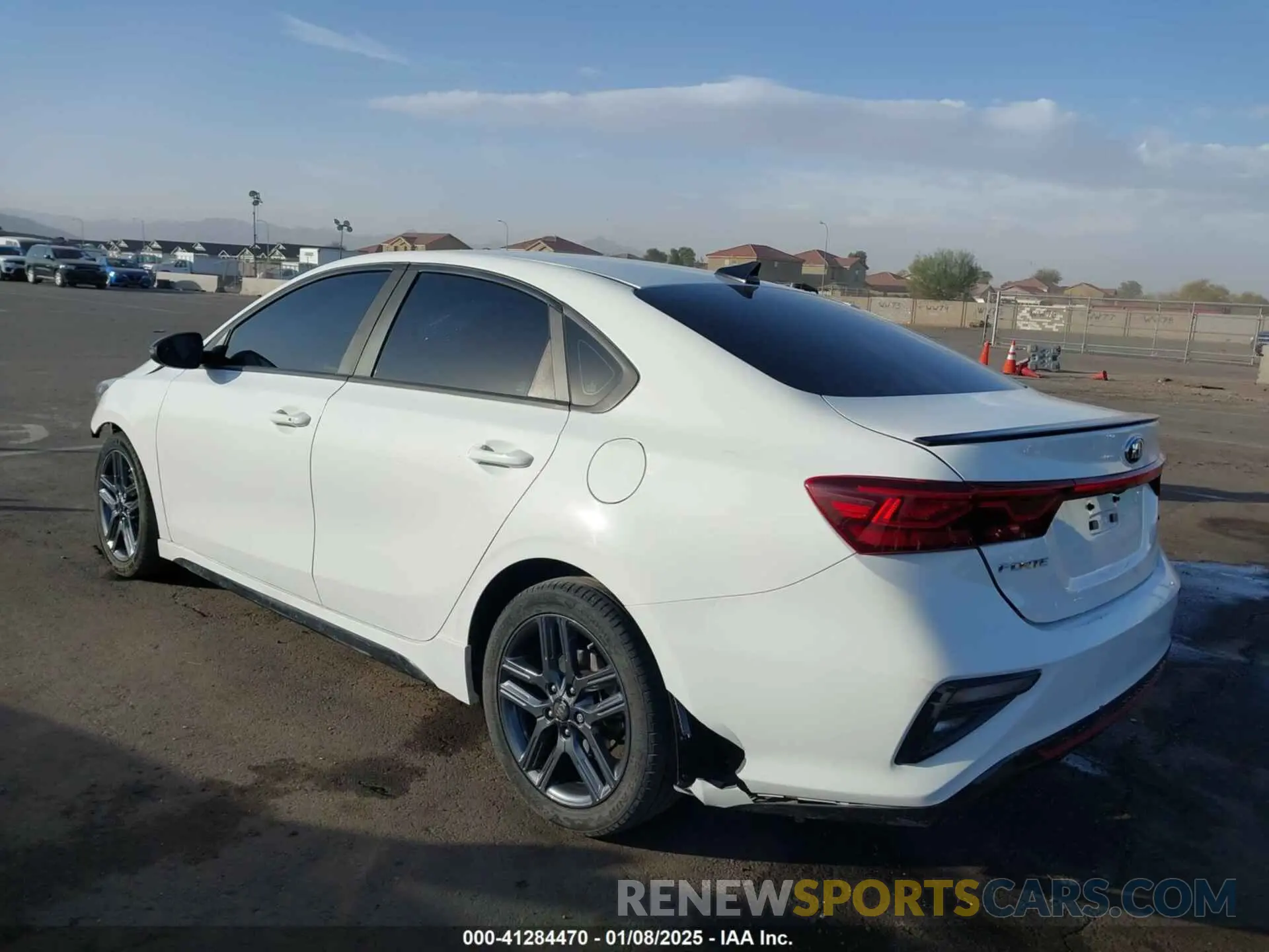 3 fotografías del automóvil dañado 3KPF34AD5LE233121 KIA FORTE 2020