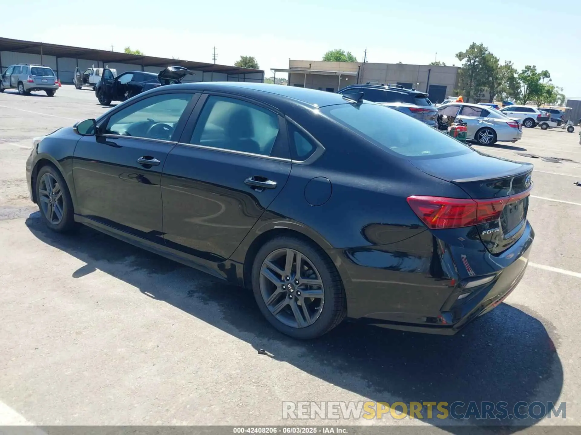 3 fotografías del automóvil dañado 3KPF34AD6LE180638 KIA FORTE 2020
