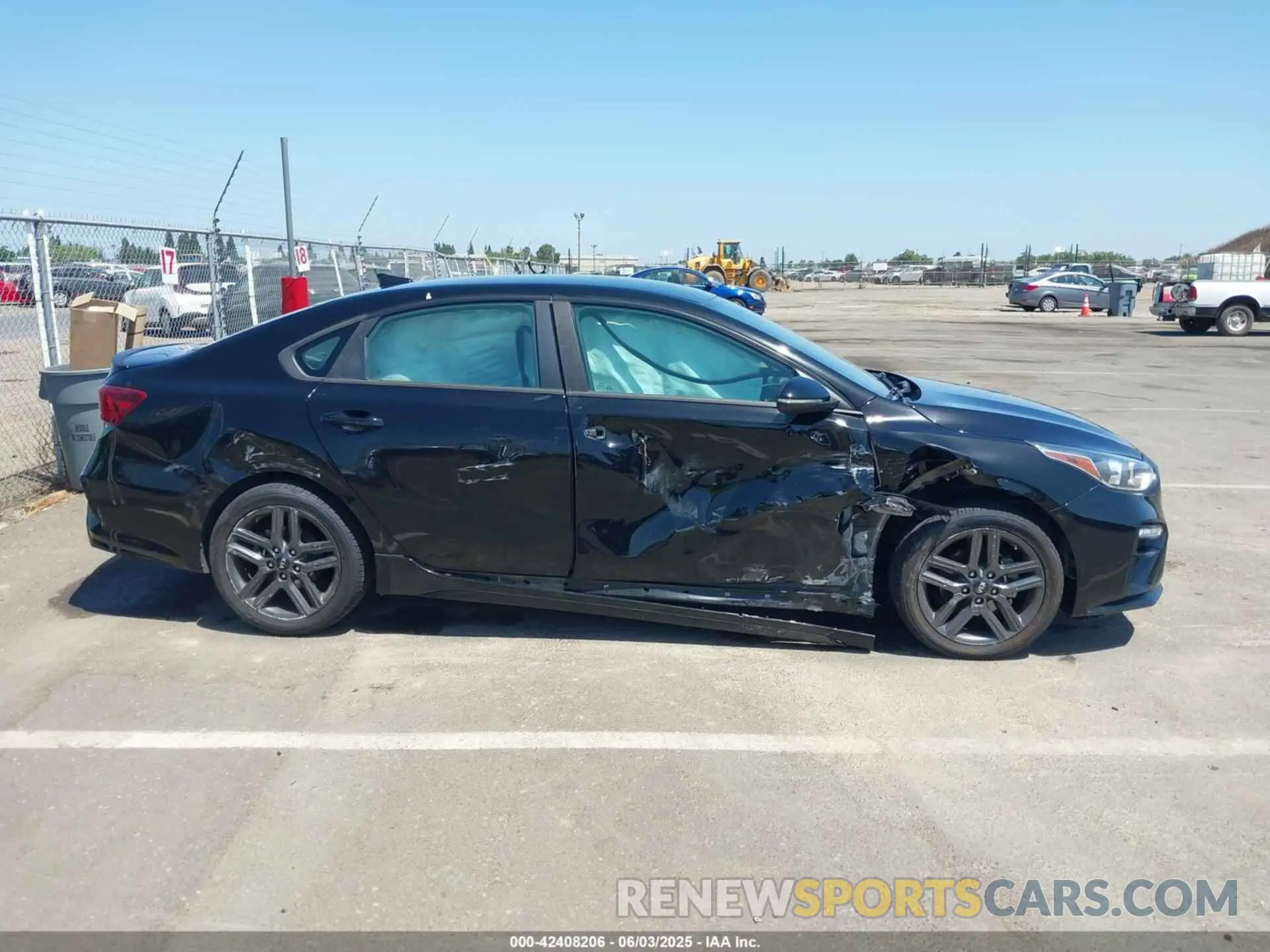 6 fotografías del automóvil dañado 3KPF34AD6LE180638 KIA FORTE 2020
