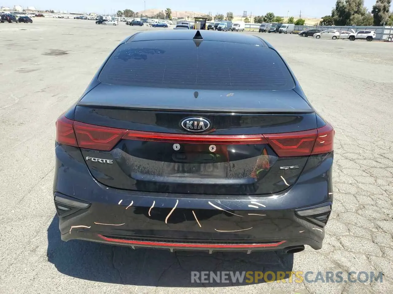 6 fotografías del automóvil dañado 3KPF34AD6LE230518 KIA FORTE 2020