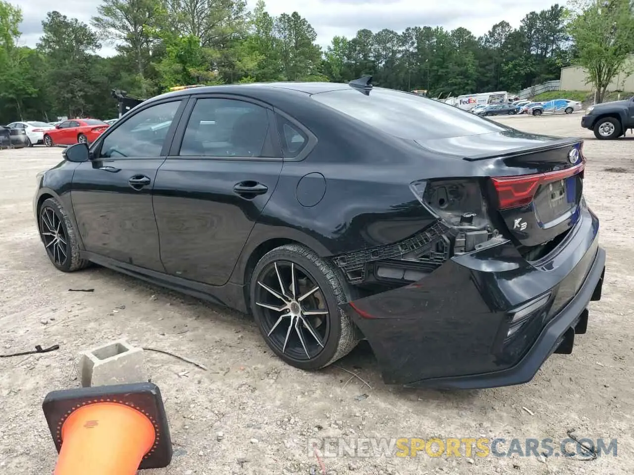 2 fotografías del automóvil dañado 3KPF34AD6LE250297 KIA FORTE 2020