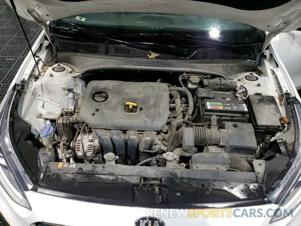 11 fotografías del automóvil dañado 3KPF34AD7LE176517 KIA FORTE 2020