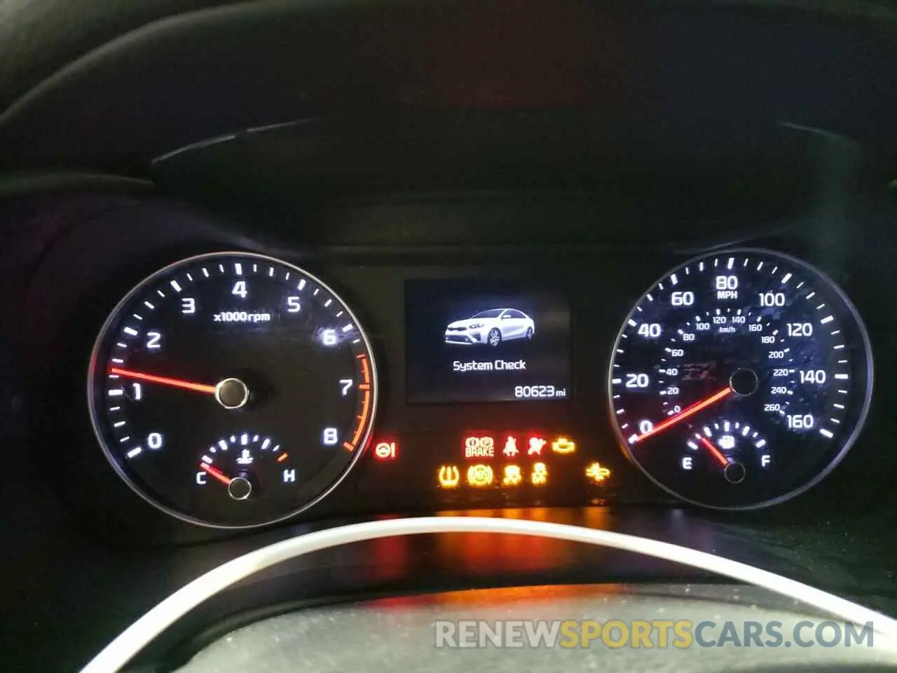 9 fotografías del automóvil dañado 3KPF34AD7LE176517 KIA FORTE 2020