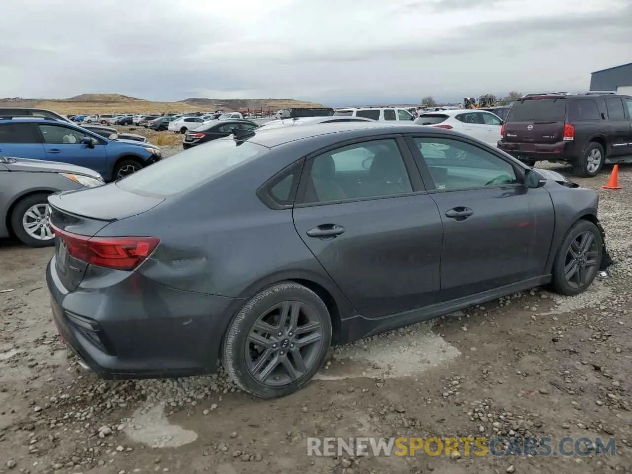 3 fotografías del automóvil dañado 3KPF34AD7LE256190 KIA FORTE 2020