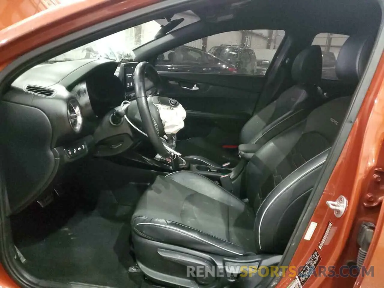 7 fotografías del automóvil dañado 3KPF34AD8LE162402 KIA FORTE 2020