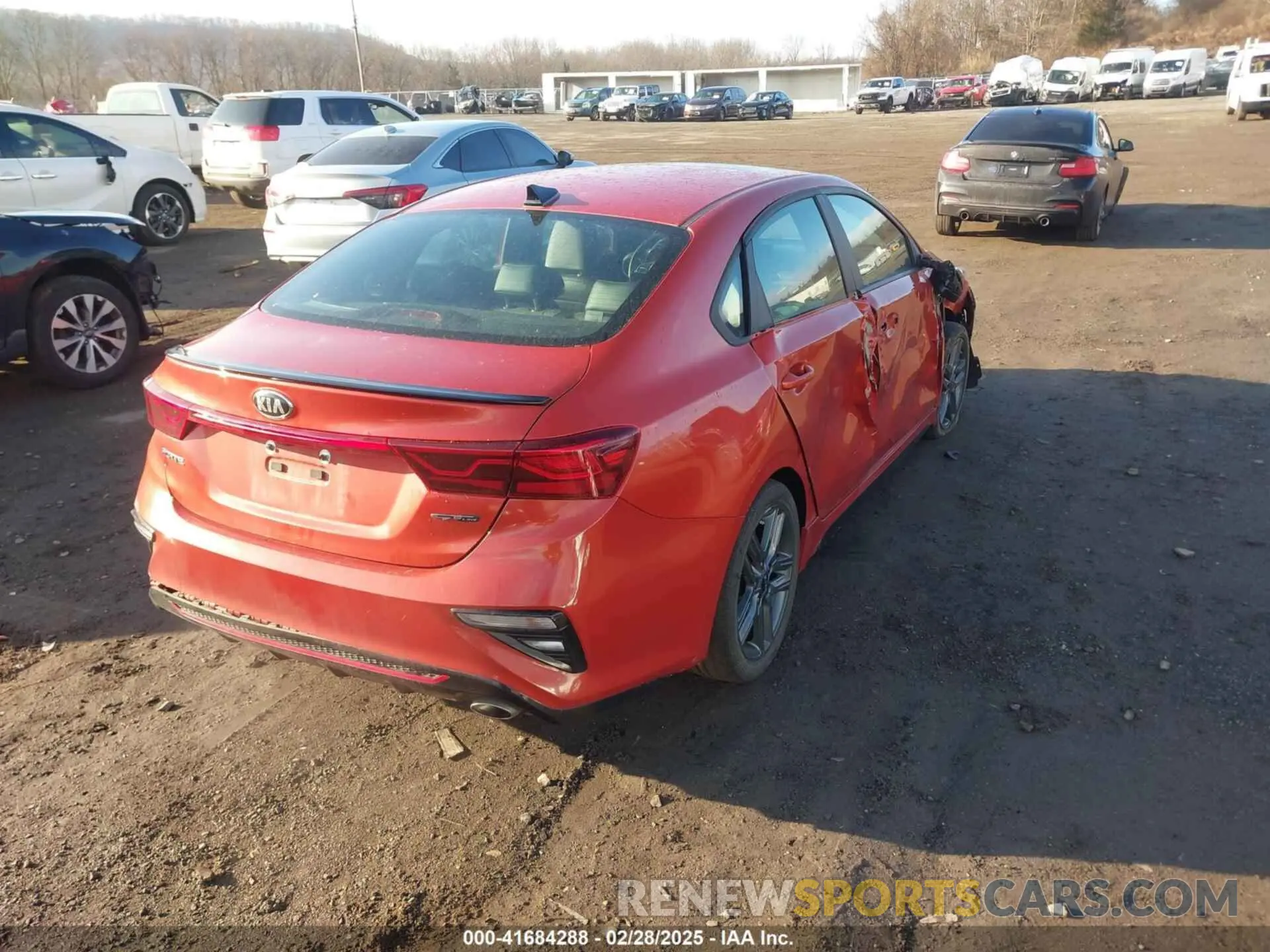 4 fotografías del automóvil dañado 3KPF34AD8LE250320 KIA FORTE 2020