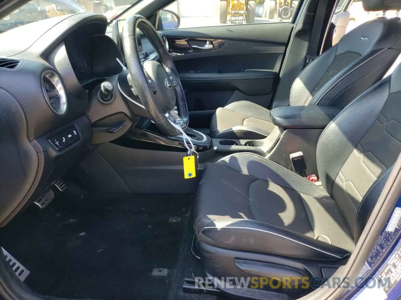 7 fotografías del automóvil dañado 3KPF34AD9LE248060 KIA FORTE 2020