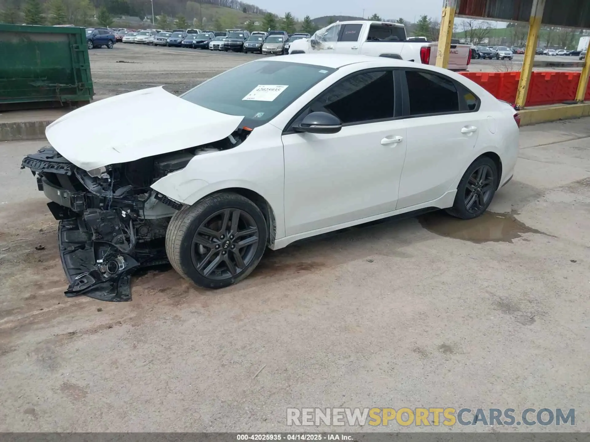 2 fotografías del automóvil dañado 3KPF34ADXLE146055 KIA FORTE 2020