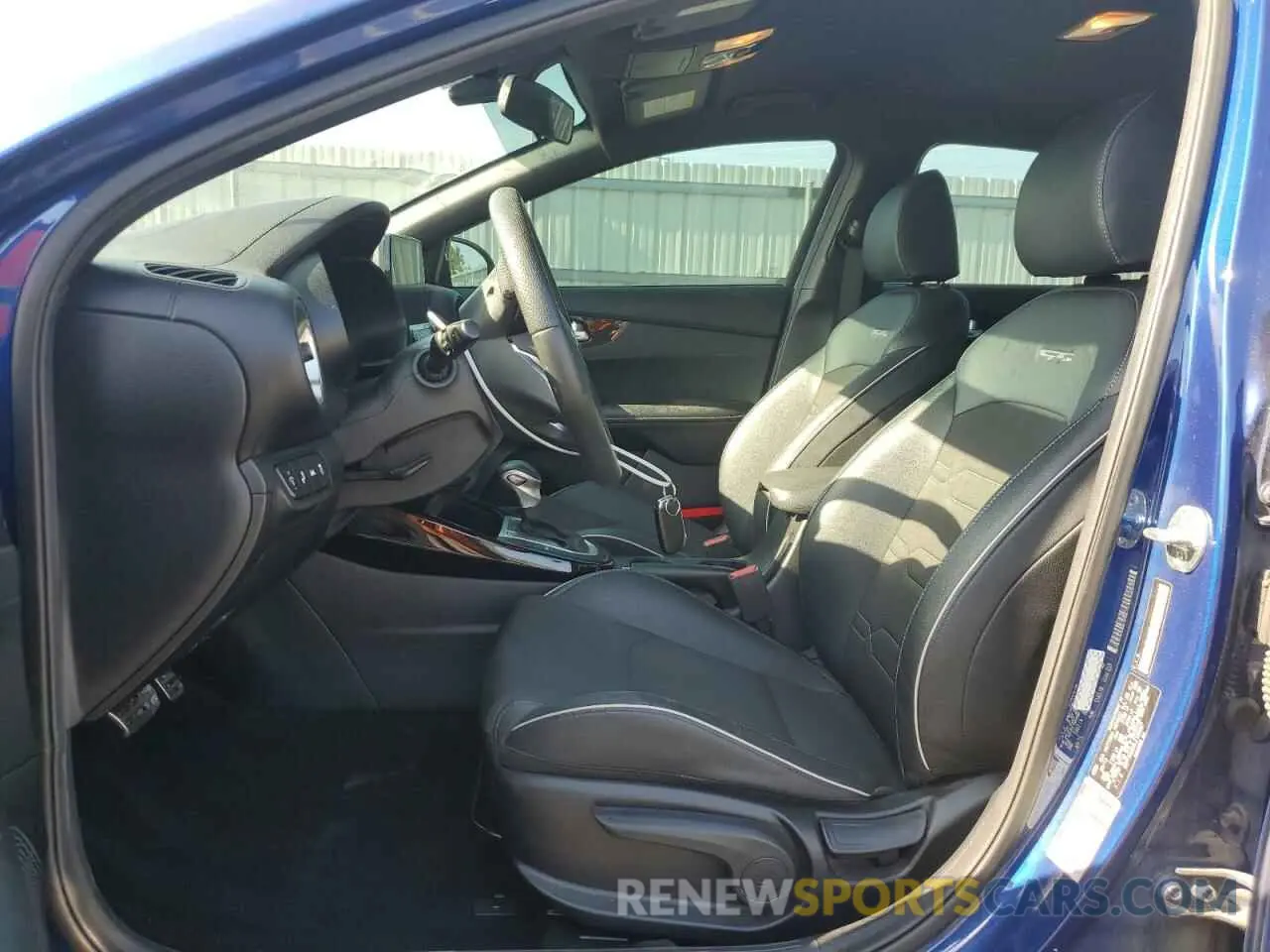 7 fotografías del automóvil dañado 3KPF34ADXLE166967 KIA FORTE 2020