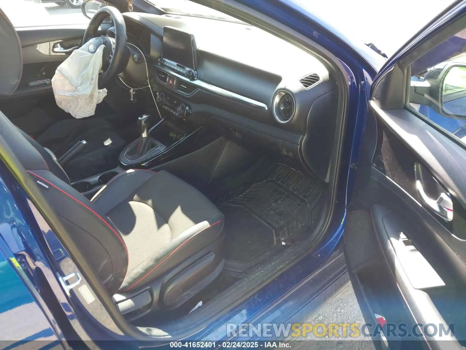 5 fotografías del automóvil dañado 3KPF44AC3LE147603 KIA FORTE 2020