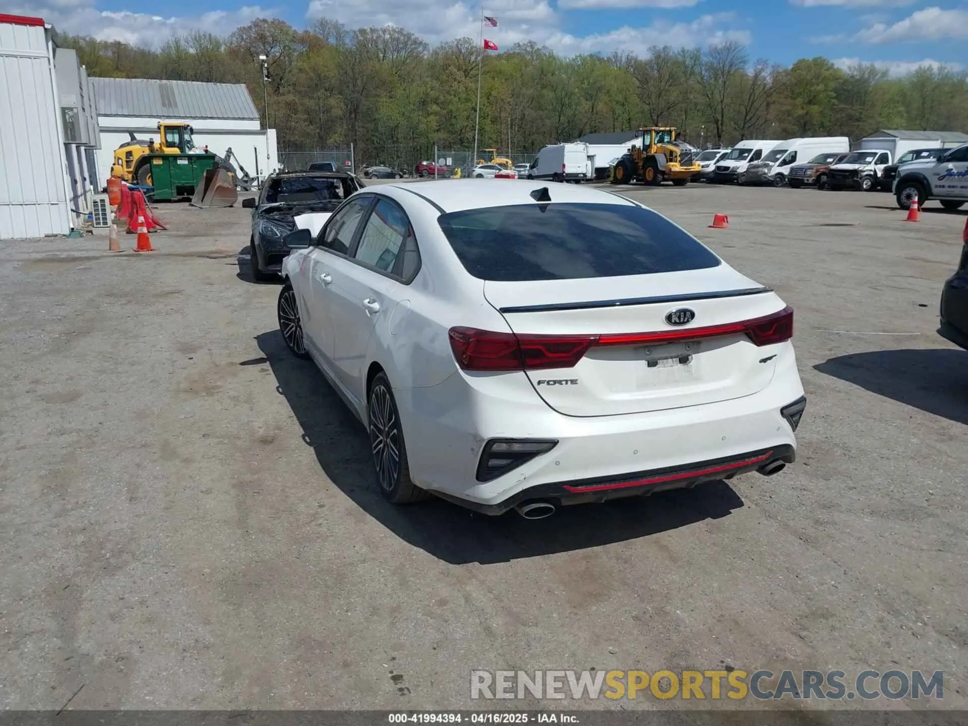 3 fotografías del automóvil dañado 3KPF44AC3LE256563 KIA FORTE 2020
