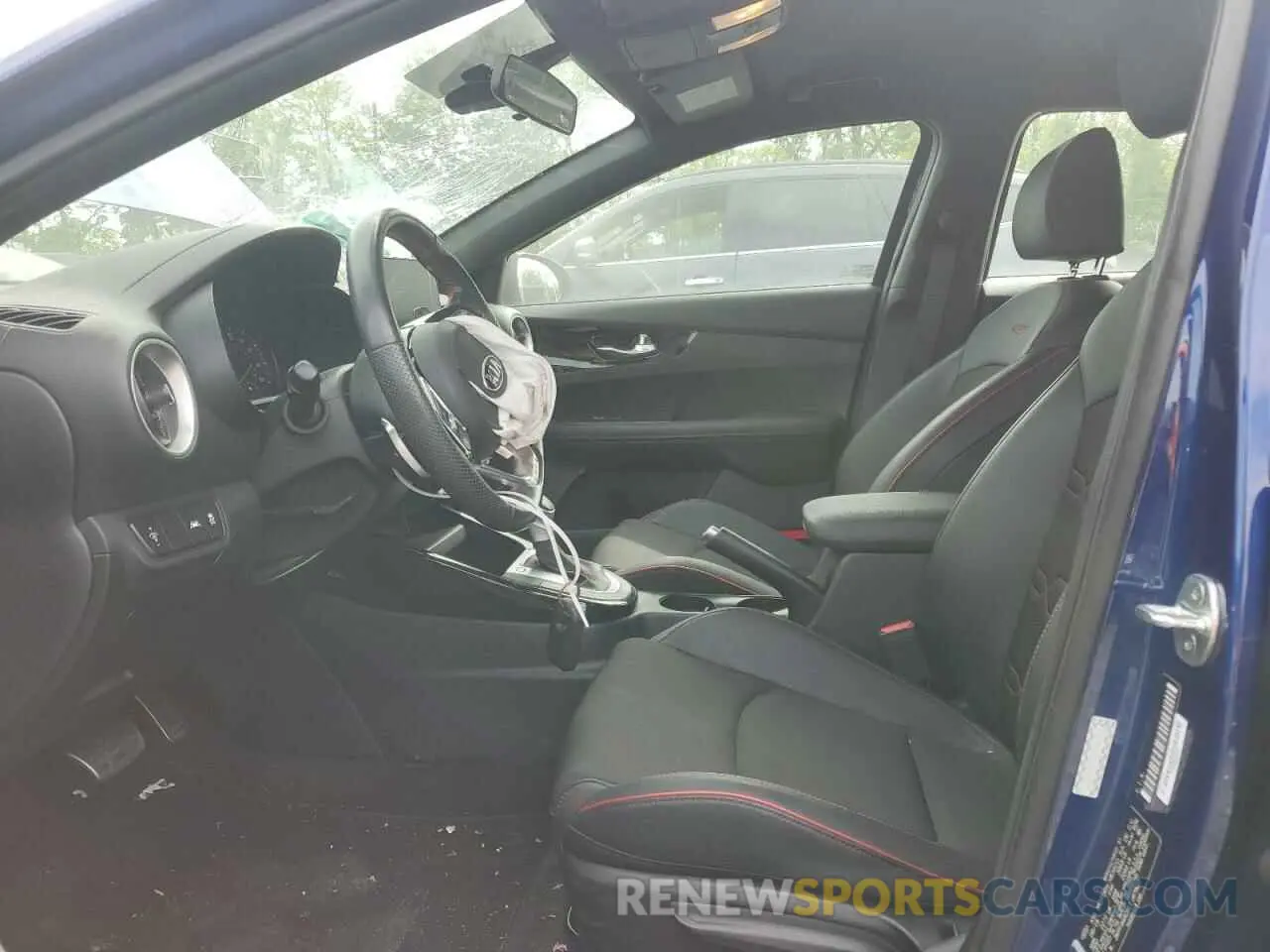 7 fotografías del automóvil dañado 3KPF44AC4LE167827 KIA FORTE 2020