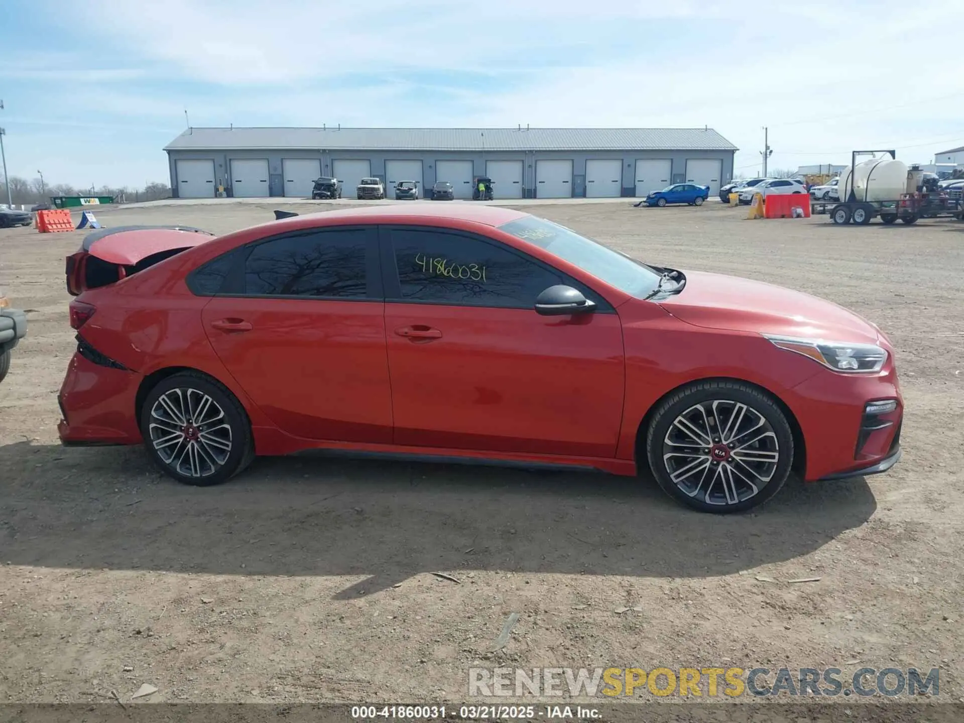 13 fotografías del automóvil dañado 3KPF44AC6LE260770 KIA FORTE 2020