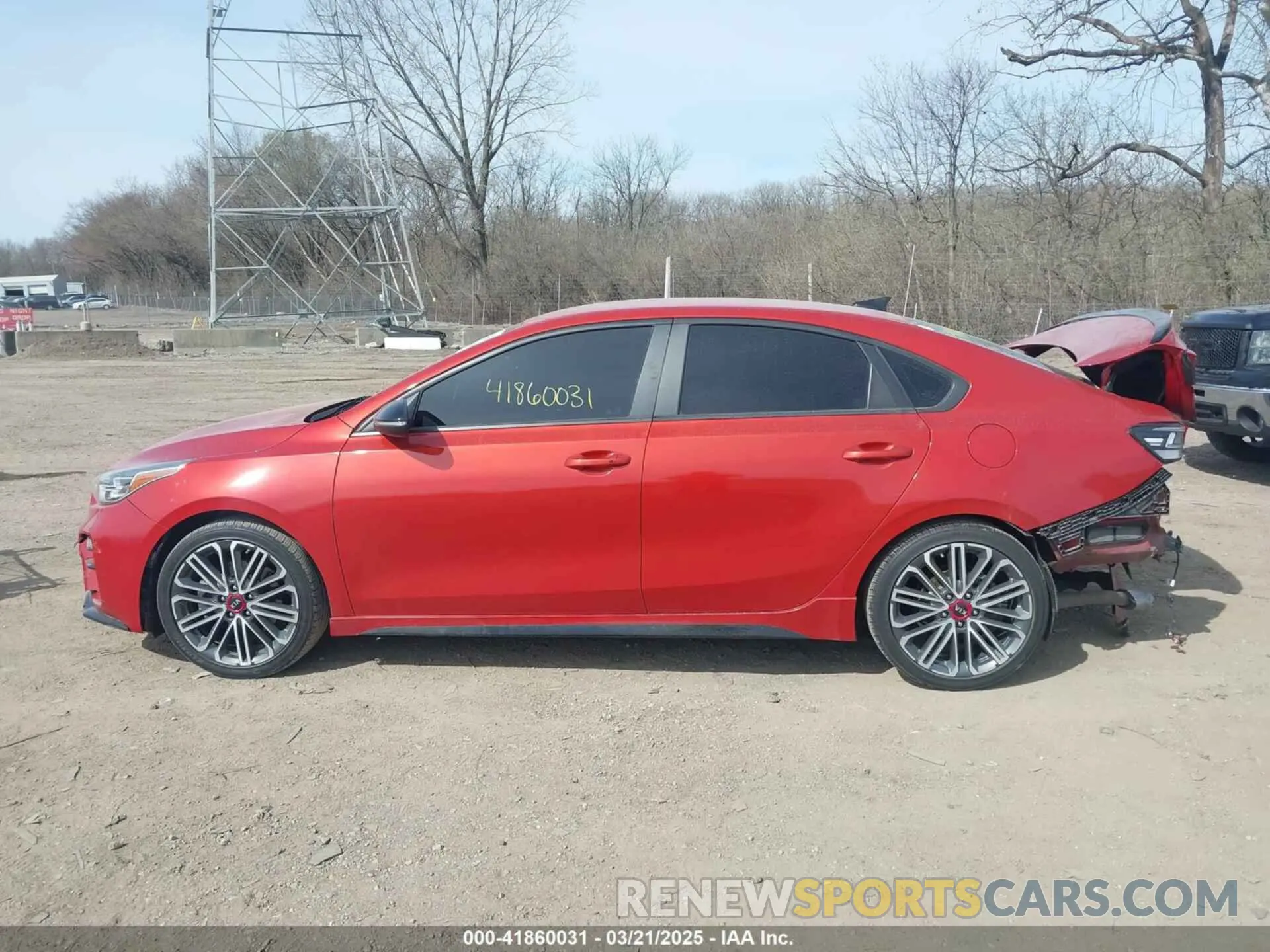 14 fotografías del automóvil dañado 3KPF44AC6LE260770 KIA FORTE 2020