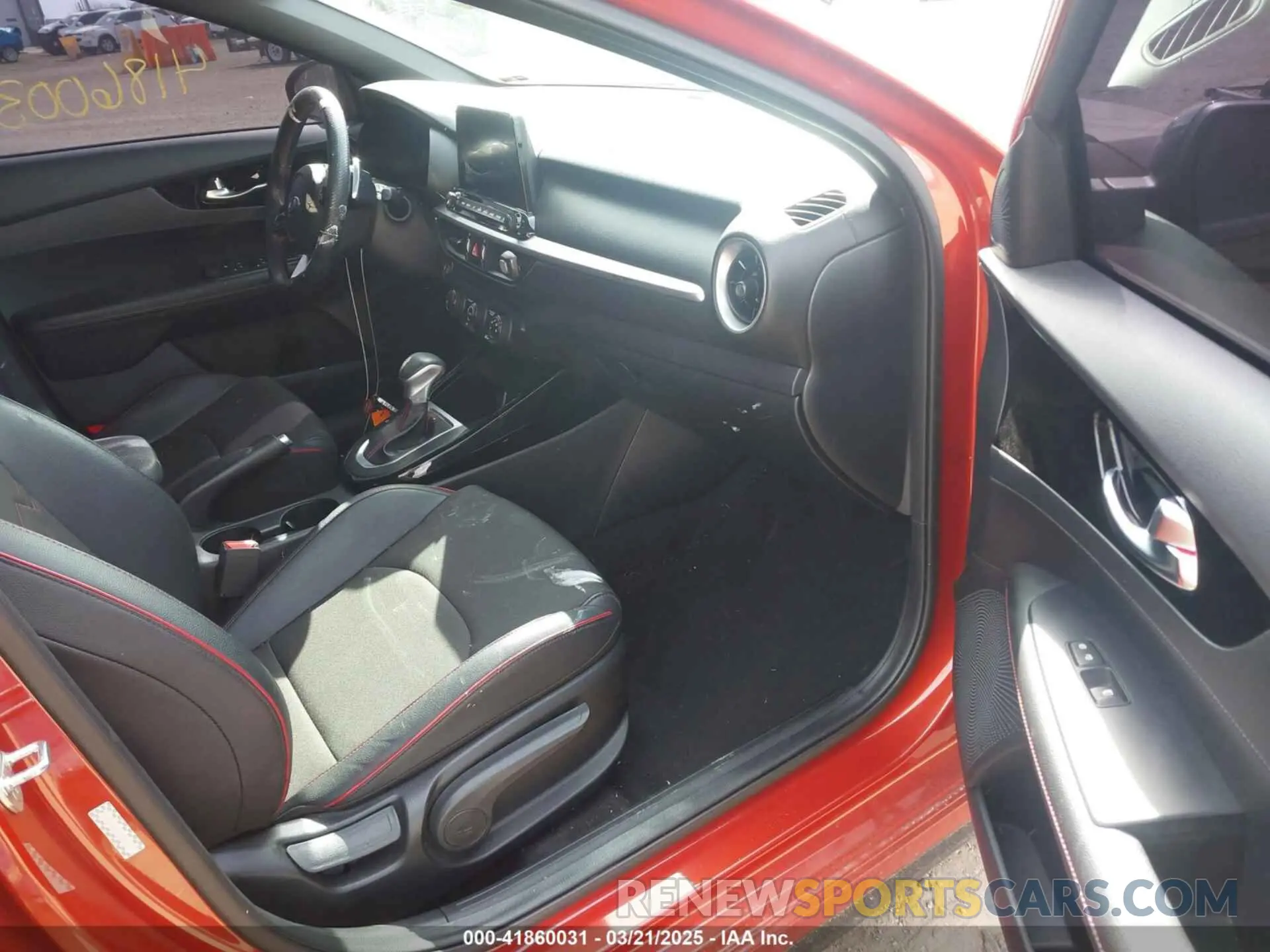 5 fotografías del automóvil dañado 3KPF44AC6LE260770 KIA FORTE 2020