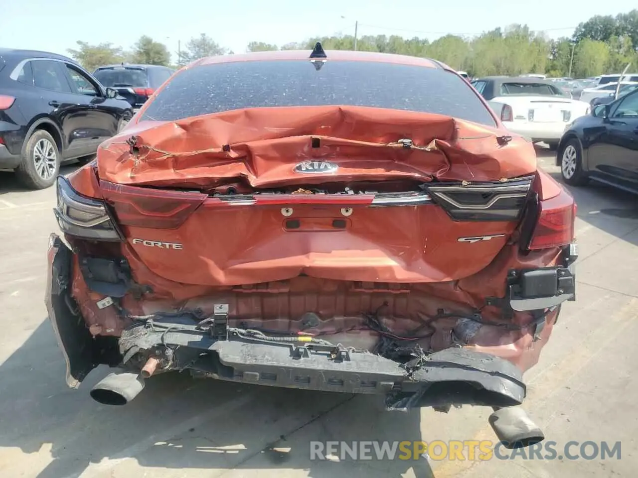 6 fotografías del automóvil dañado 3KPF44AC8LE171492 KIA FORTE 2020