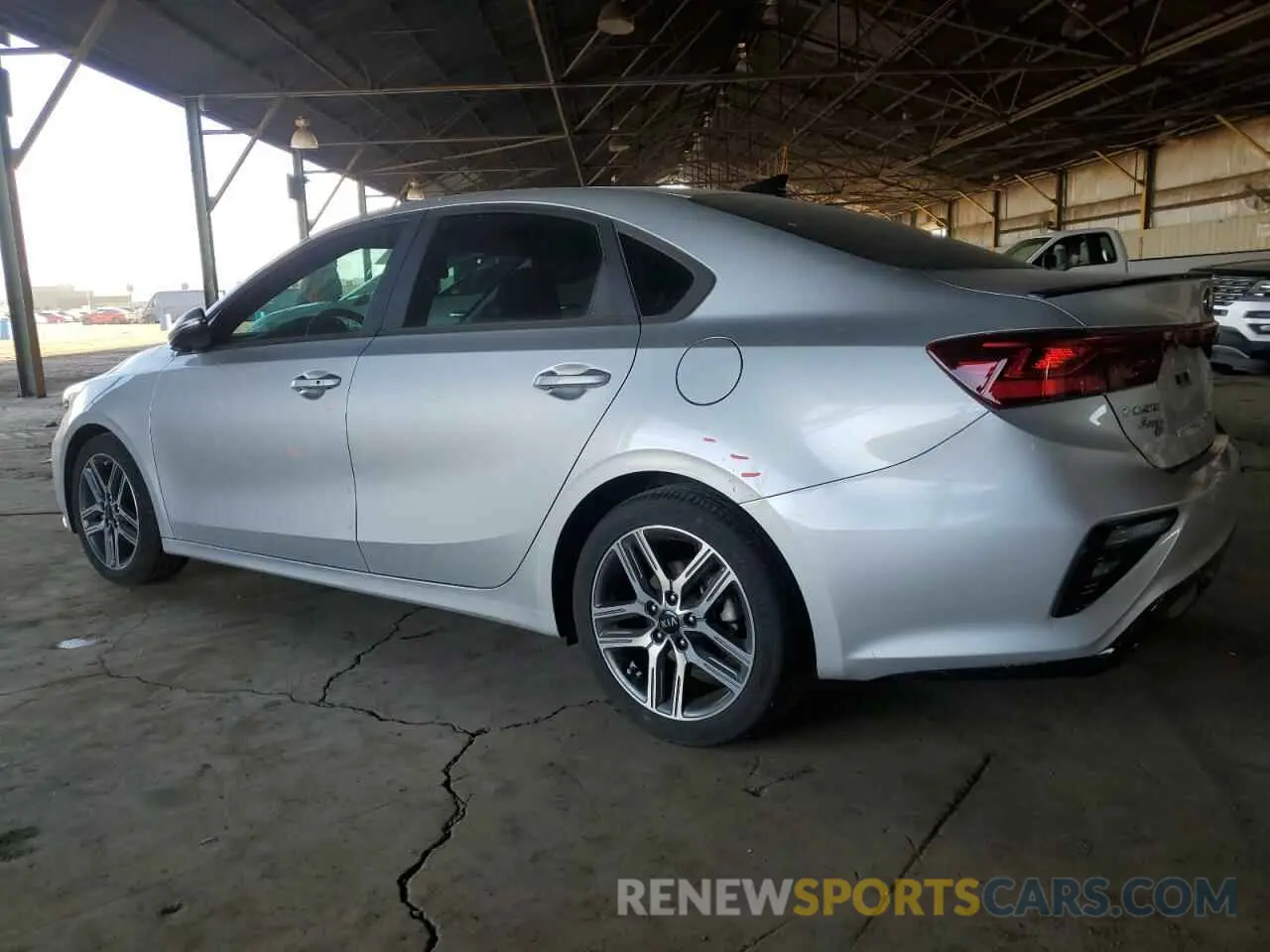 2 fotografías del automóvil dañado 3KPF54AD0LE212624 KIA FORTE 2020
