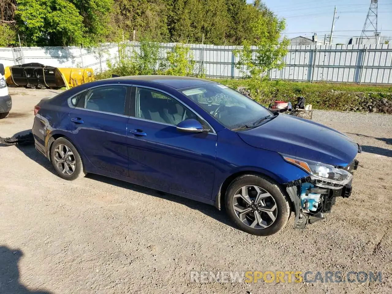4 fotografías del automóvil dañado 3KPF54AD0LE218021 KIA FORTE 2020