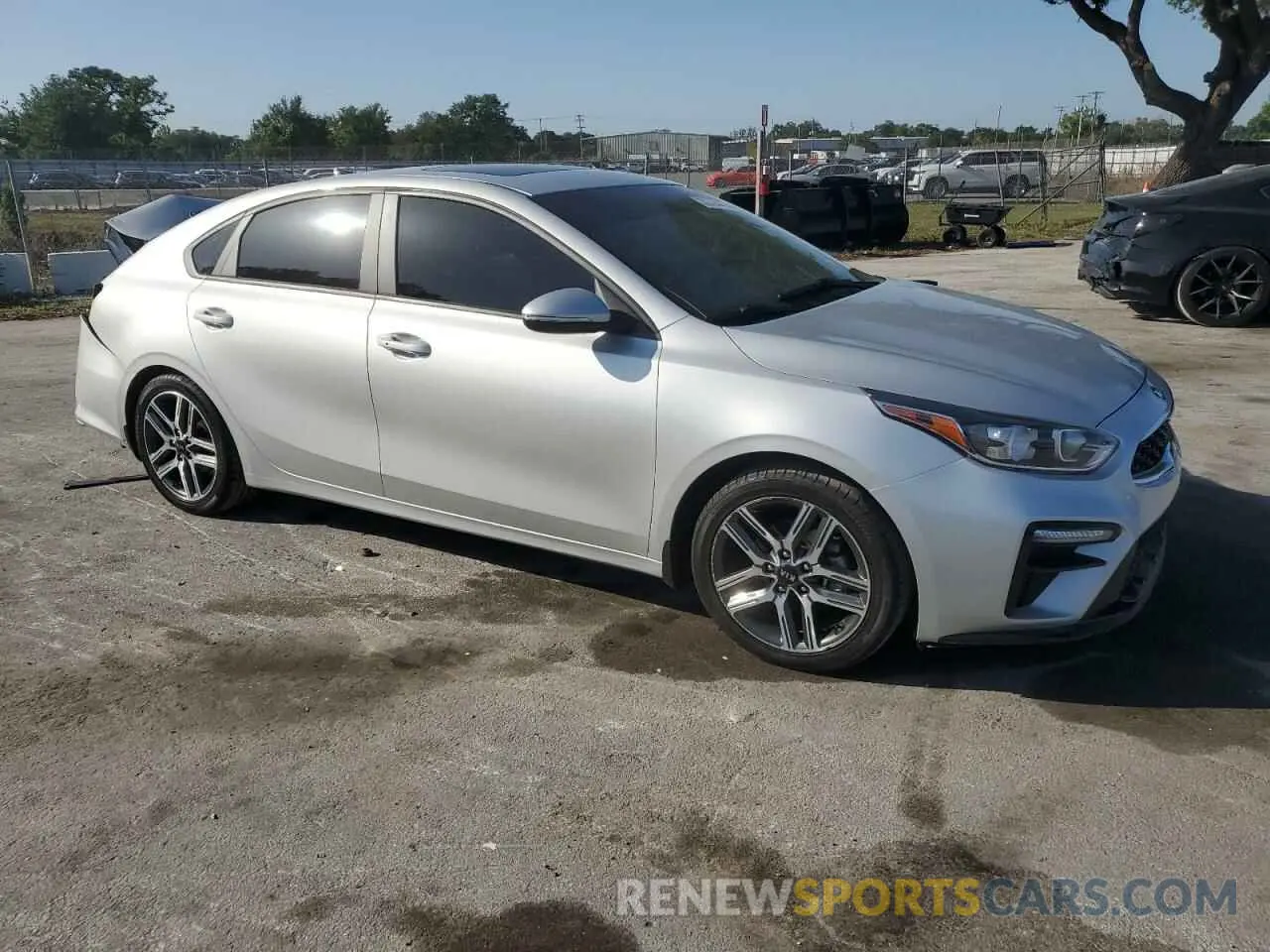 4 fotografías del automóvil dañado 3KPF54AD1LE208226 KIA FORTE 2020