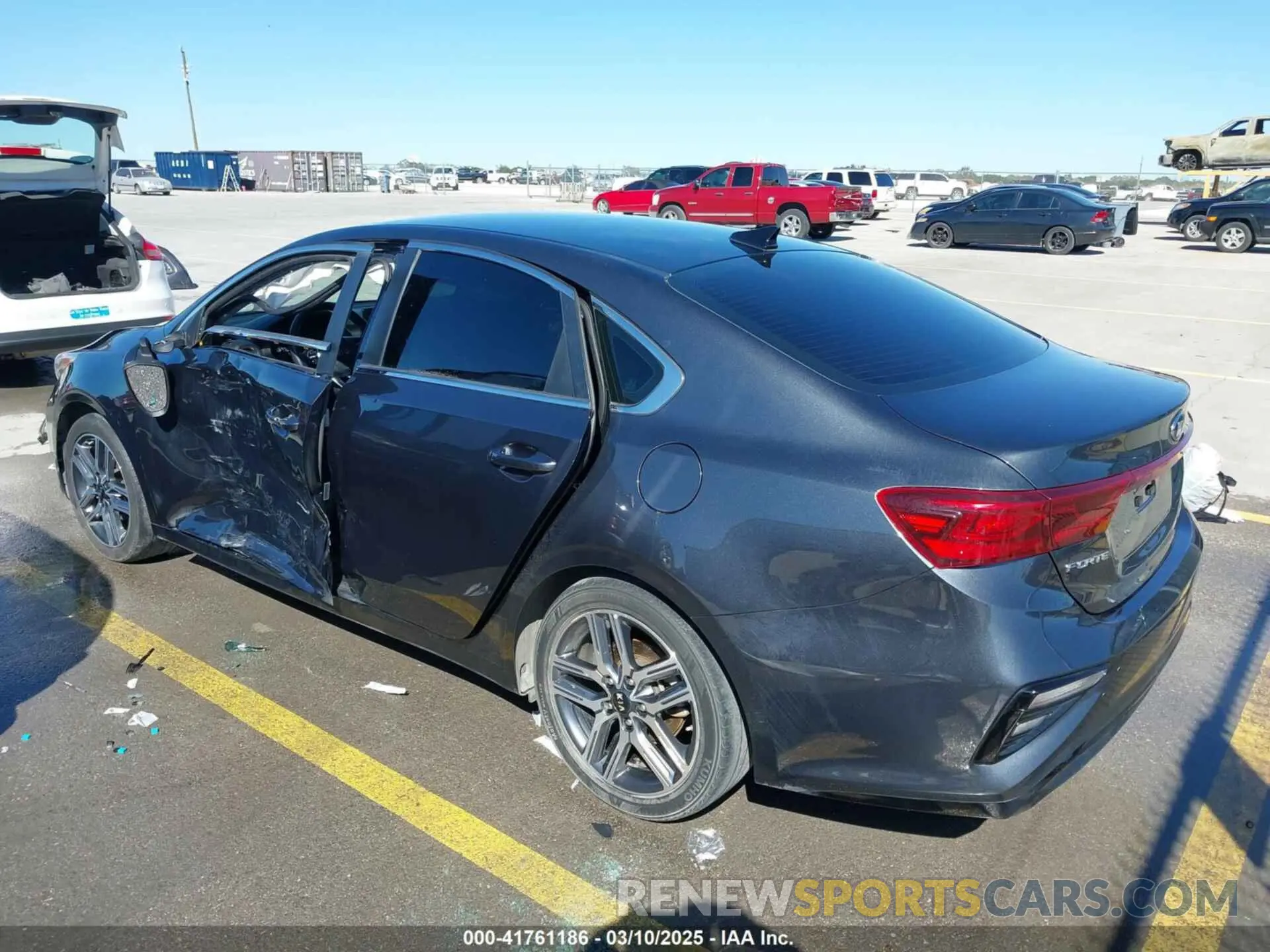 3 fotografías del automóvil dañado 3KPF54AD2LE152474 KIA FORTE 2020