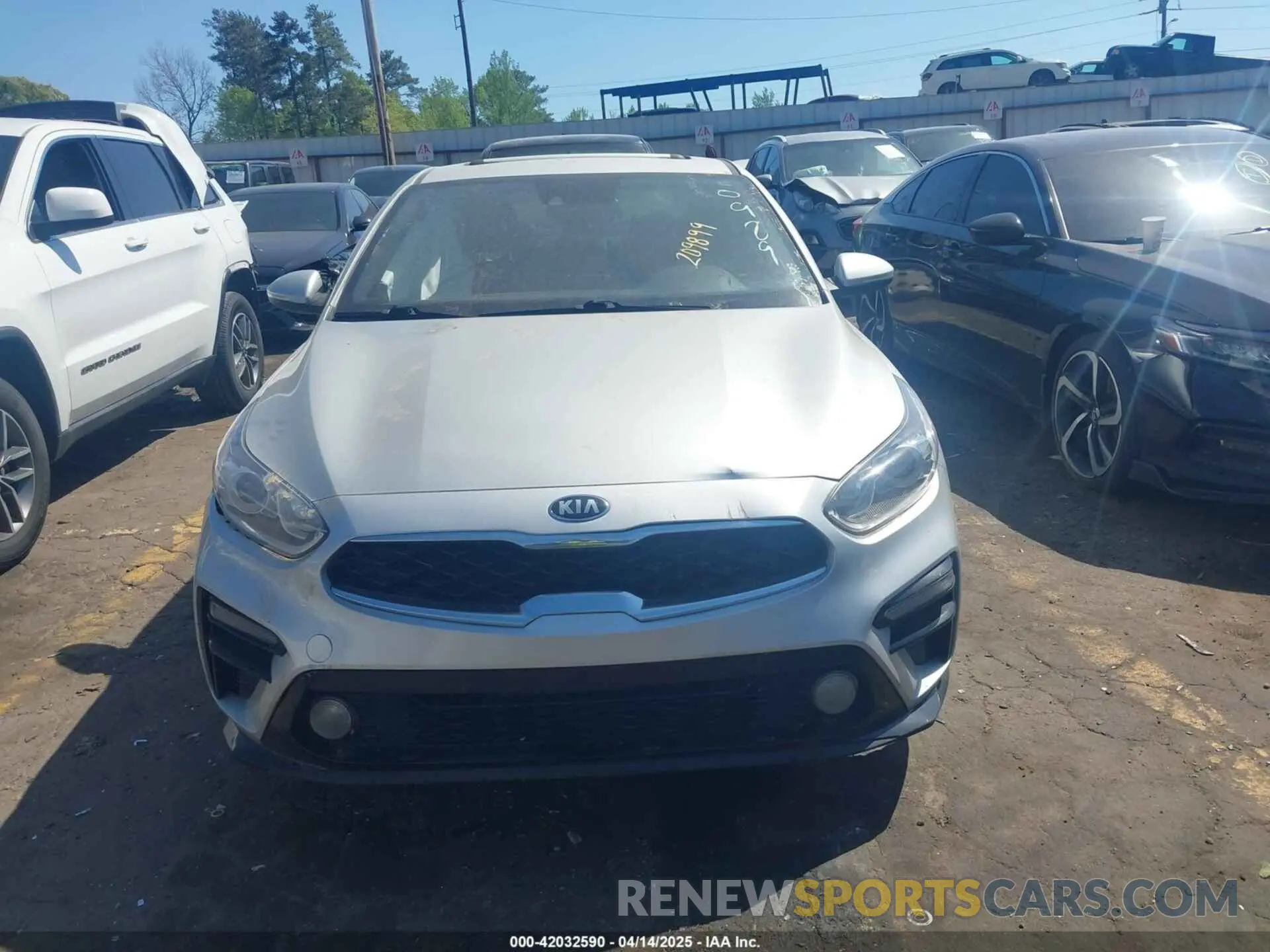 11 fotografías del automóvil dañado 3KPF54AD2LE209899 KIA FORTE 2020