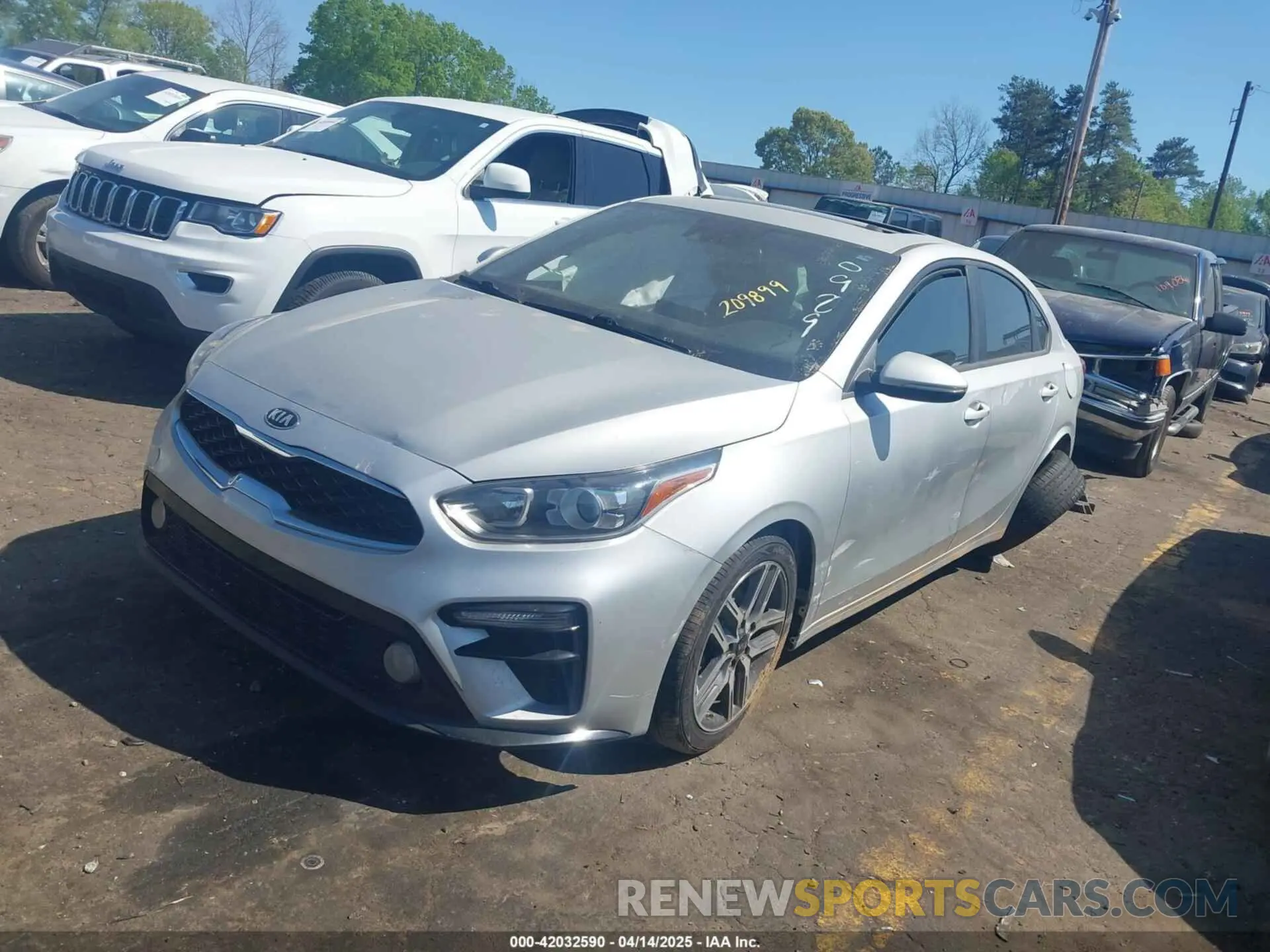 2 fotografías del automóvil dañado 3KPF54AD2LE209899 KIA FORTE 2020