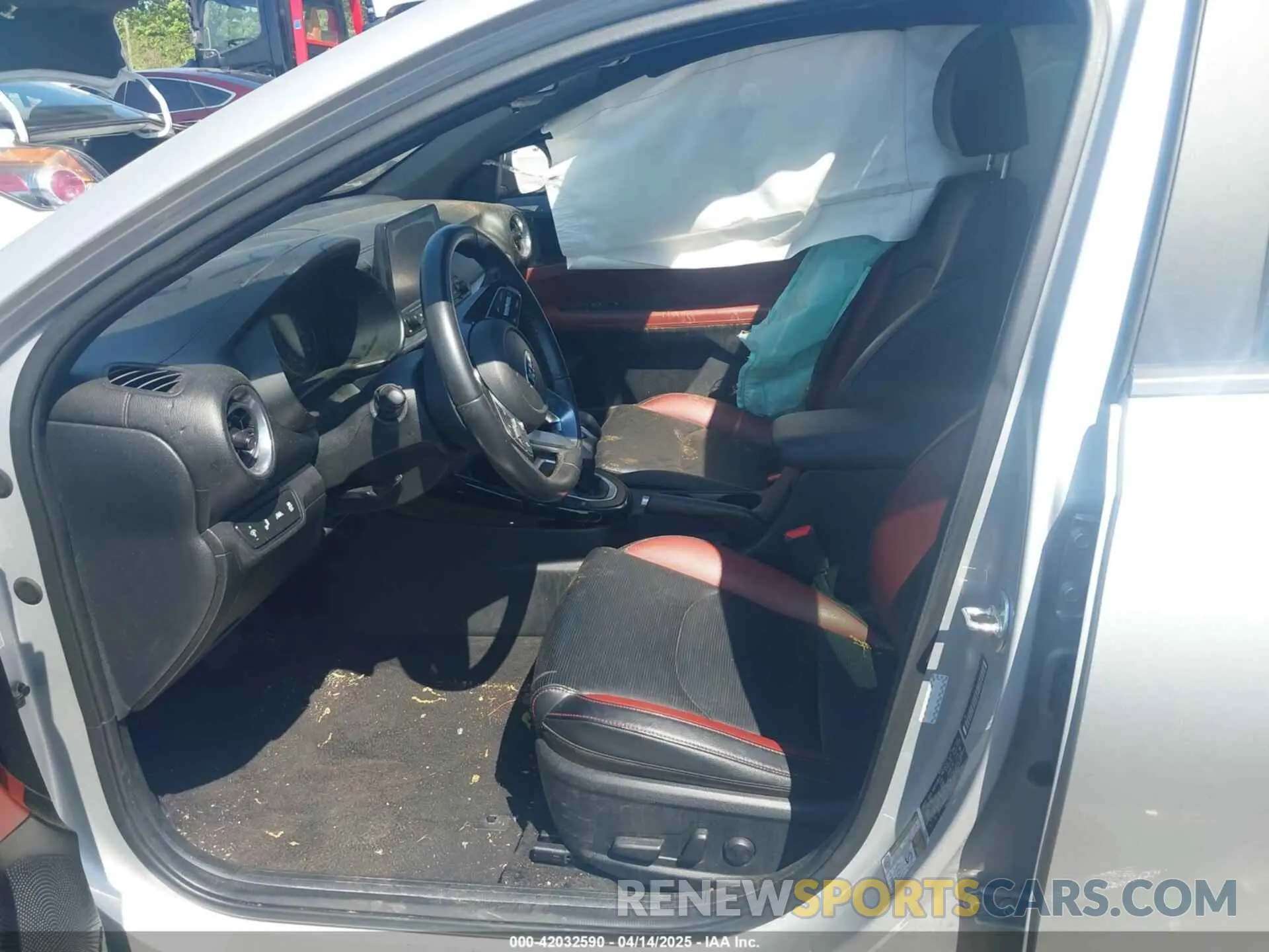 5 fotografías del automóvil dañado 3KPF54AD2LE209899 KIA FORTE 2020