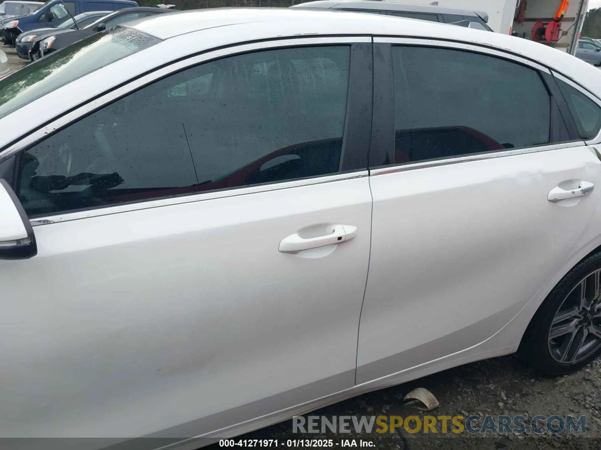 14 fotografías del automóvil dañado 3KPF54AD3LE247142 KIA FORTE 2020