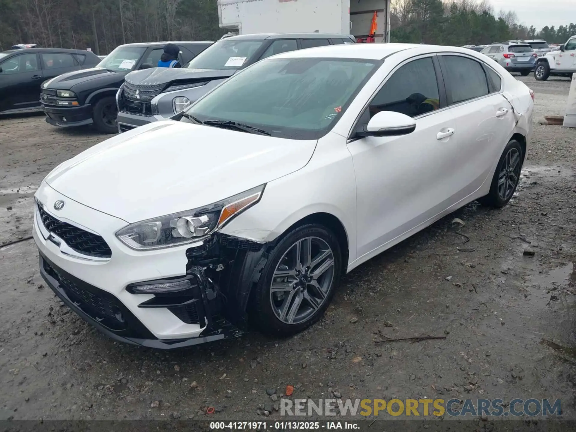 2 fotografías del automóvil dañado 3KPF54AD3LE247142 KIA FORTE 2020