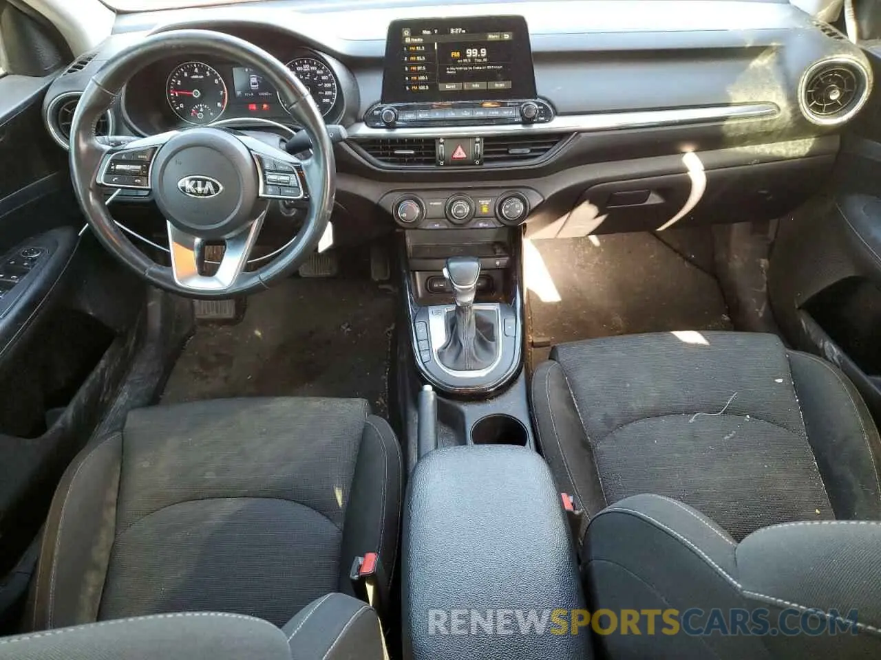 8 fotografías del automóvil dañado 3KPF54AD6LE142028 KIA FORTE 2020
