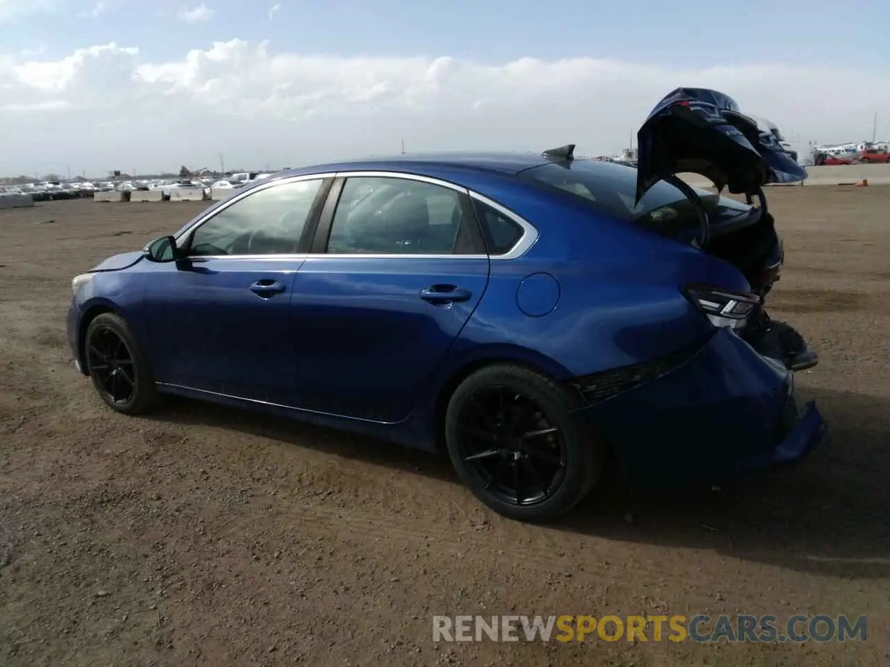 2 fotografías del automóvil dañado 3KPF54ADXLE153498 KIA FORTE 2020