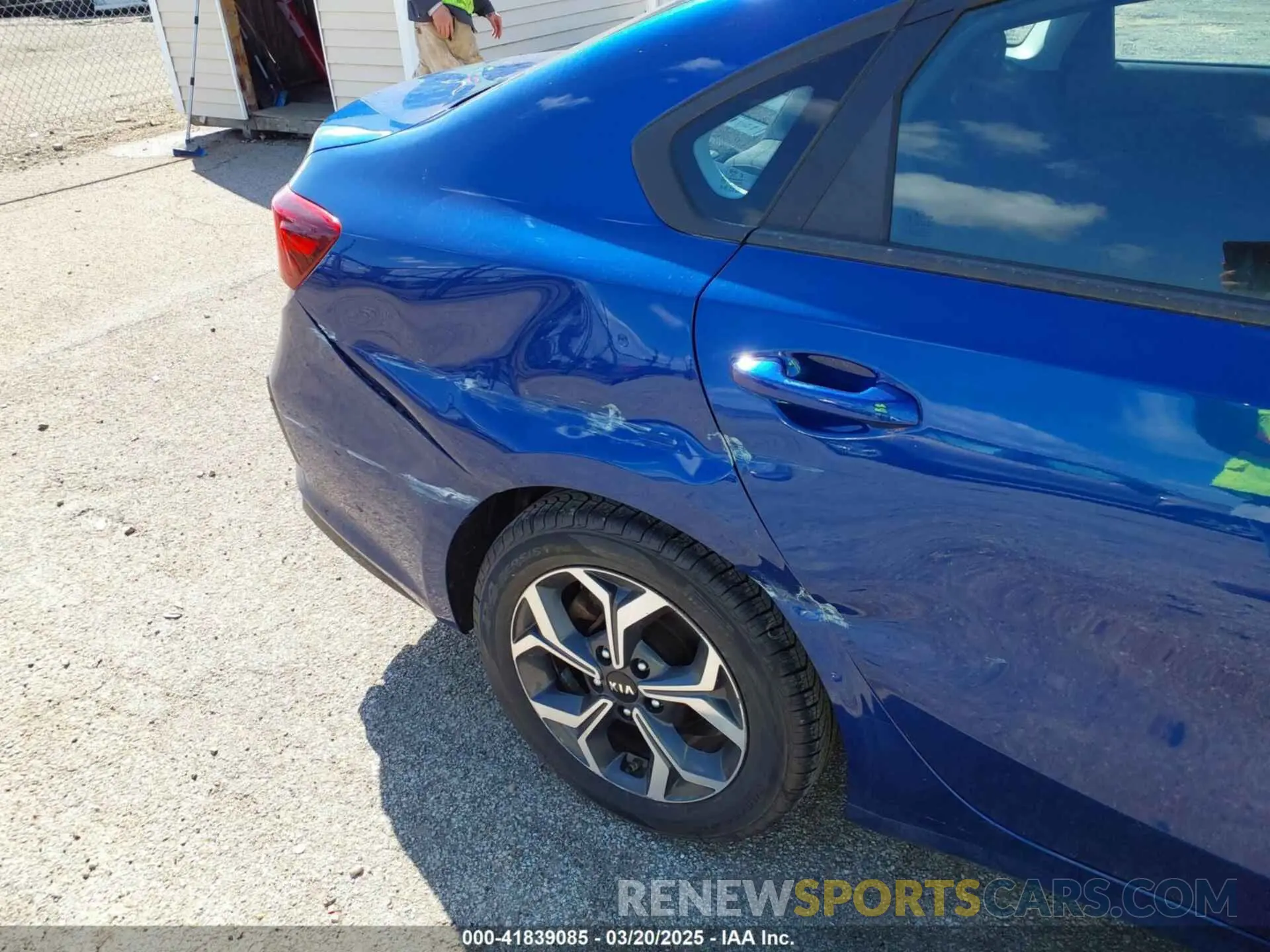 17 fotografías del automóvil dañado 3KPF24AD0ME264586 KIA FORTE 2021