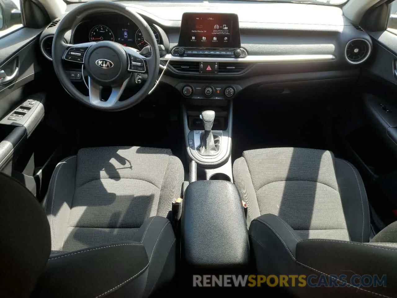8 fotografías del automóvil dañado 3KPF24AD0ME289083 KIA FORTE 2021