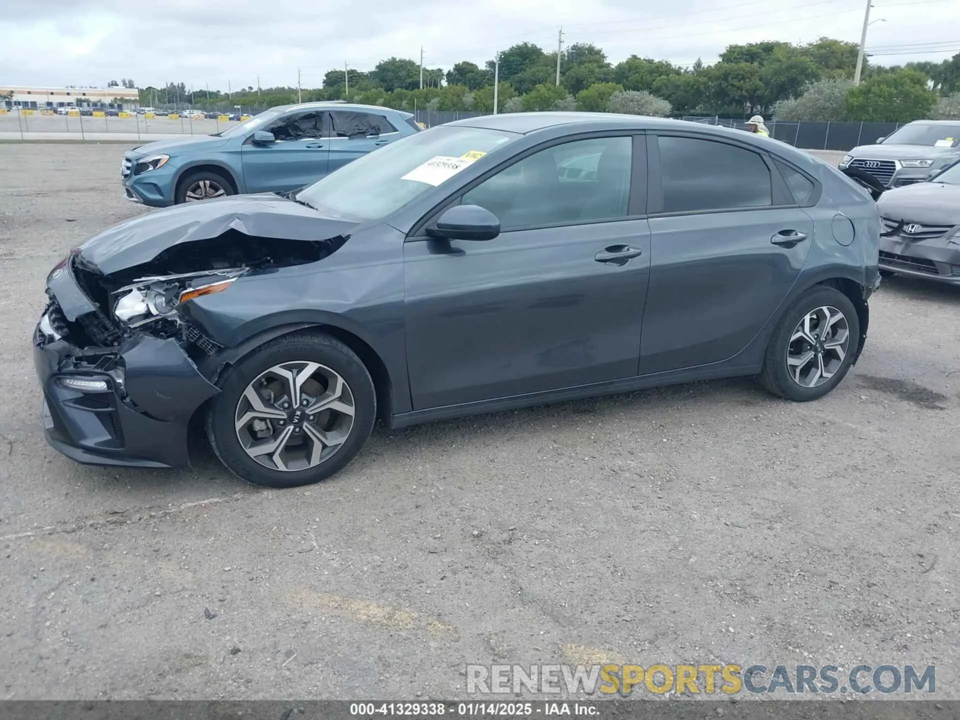 2 fotografías del automóvil dañado 3KPF24AD0ME312622 KIA FORTE 2021