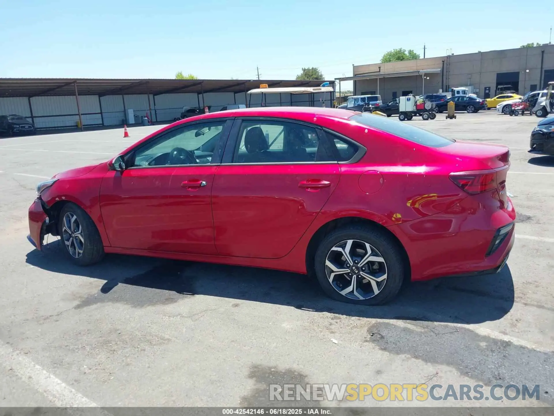 13 fotografías del automóvil dañado 3KPF24AD0ME330652 KIA FORTE 2021