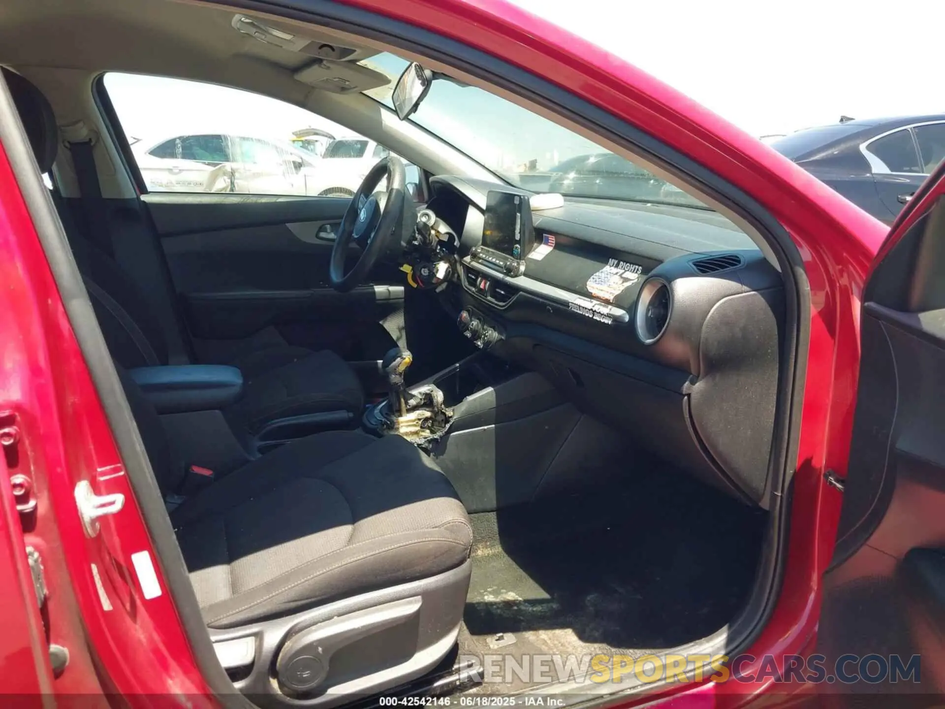5 fotografías del automóvil dañado 3KPF24AD0ME330652 KIA FORTE 2021