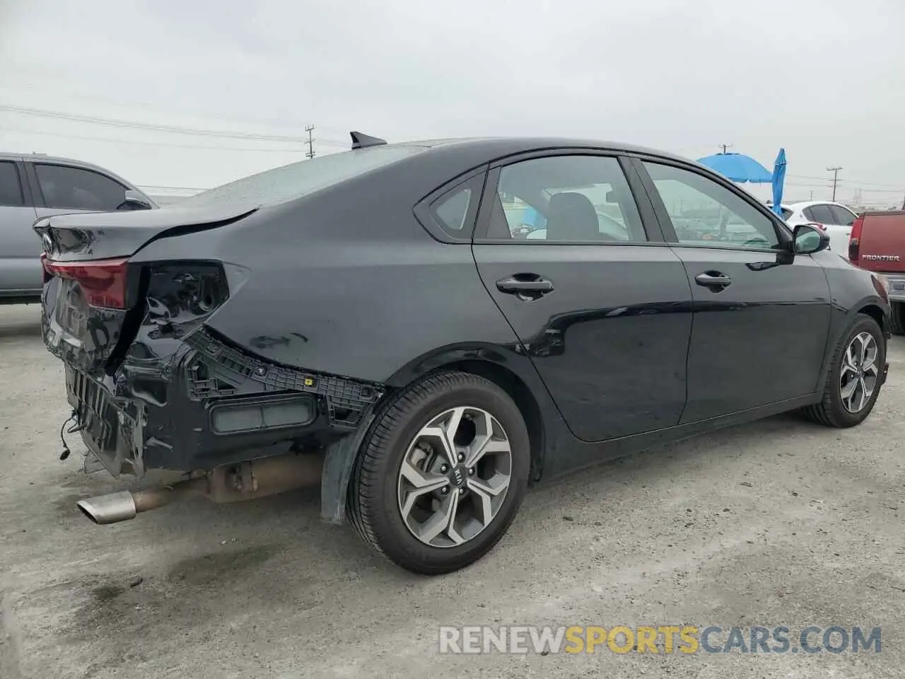 3 fotografías del automóvil dañado 3KPF24AD0ME332434 KIA FORTE 2021