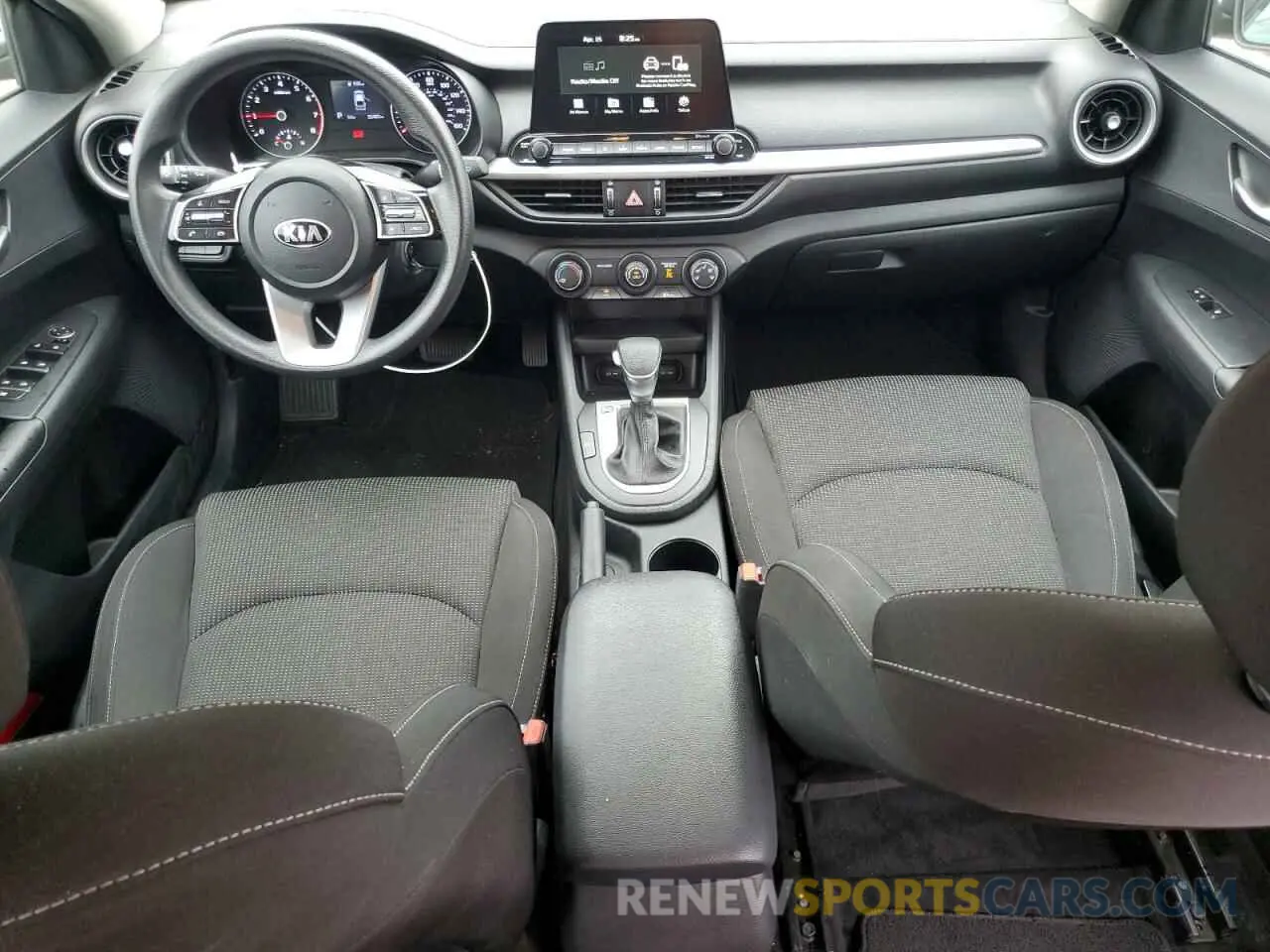 8 fotografías del automóvil dañado 3KPF24AD0ME332434 KIA FORTE 2021