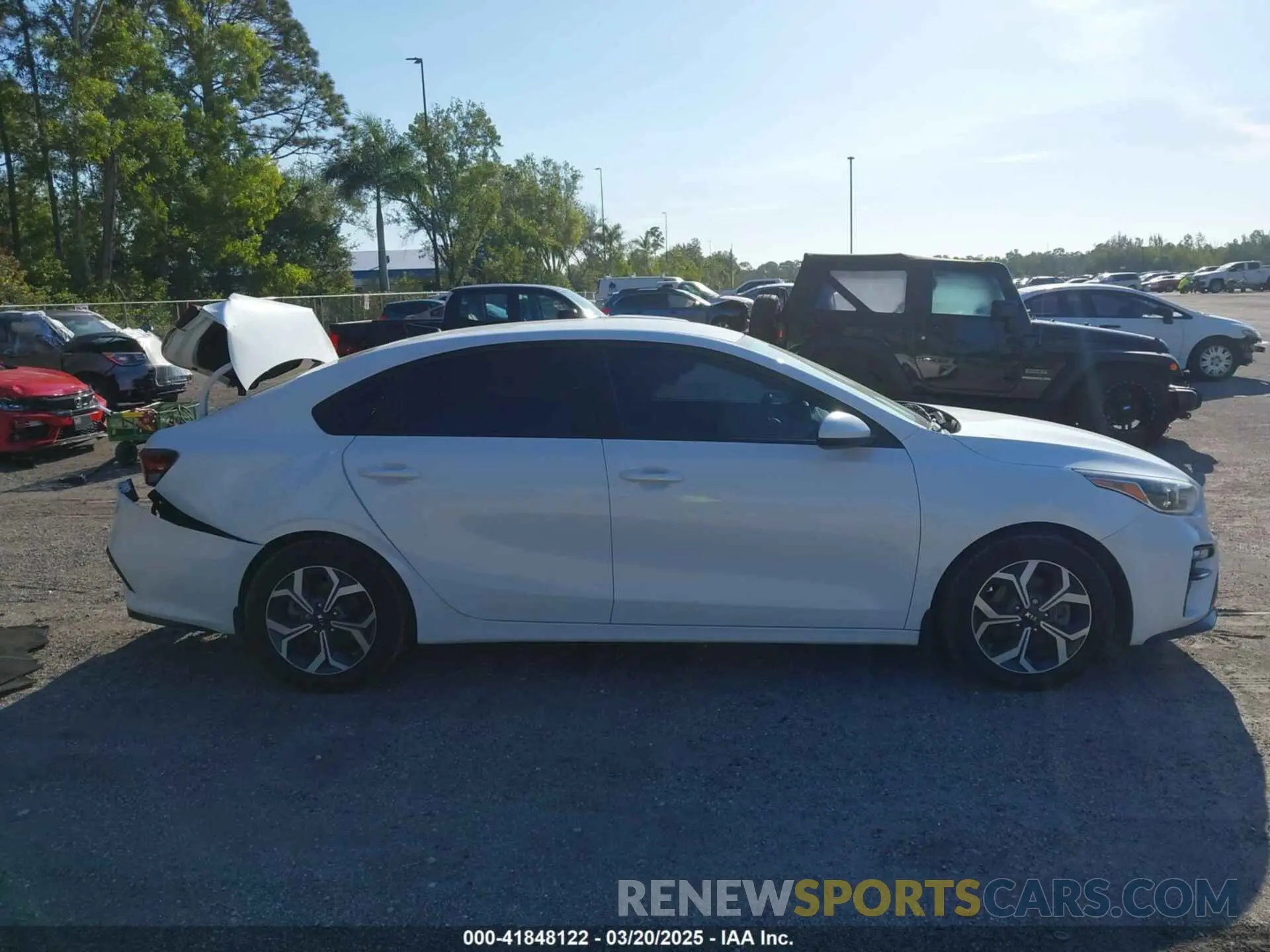 13 fotografías del automóvil dañado 3KPF24AD0ME344194 KIA FORTE 2021